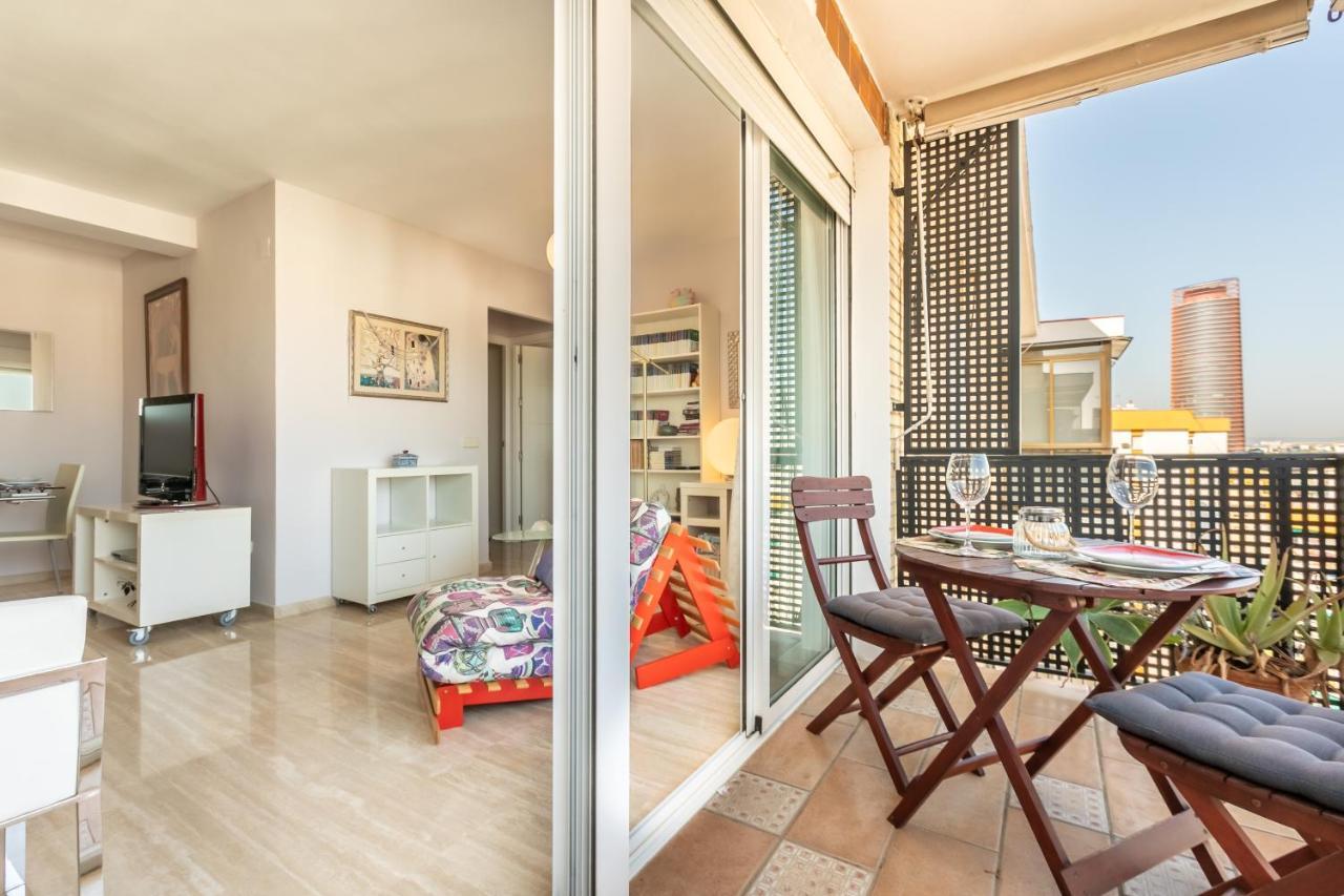 Apartamento Desde El Cielo De Triana Apartment Seville Exterior photo